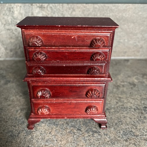 Dolls house chest drawers - of,